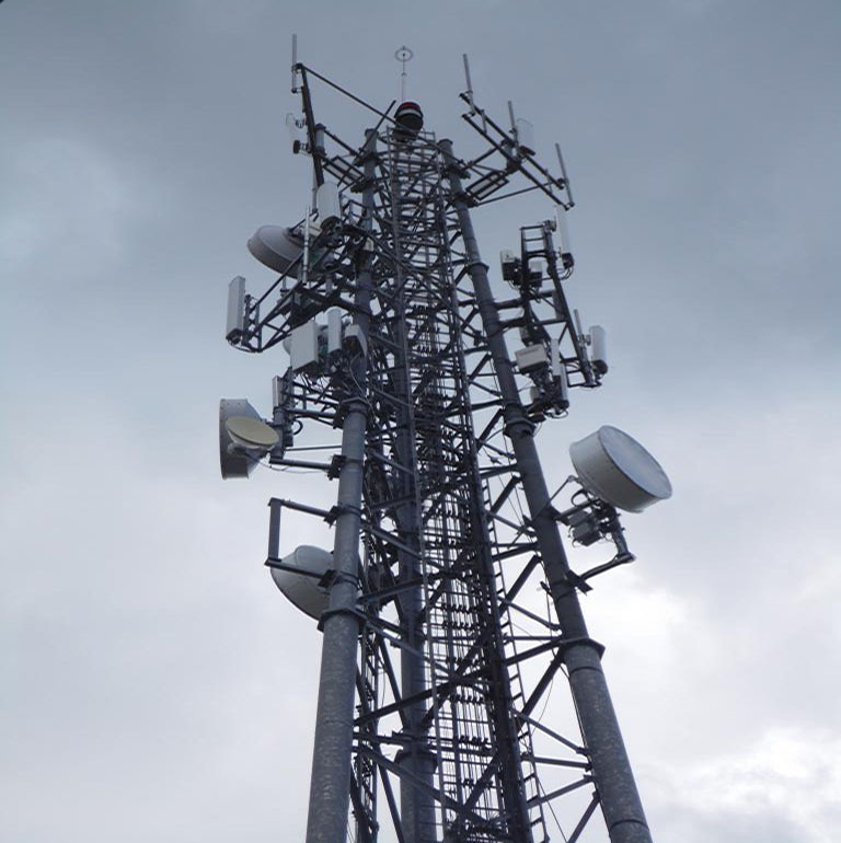 Instalaciones esquinero, pierna a pierna, TZ45, Monopolo