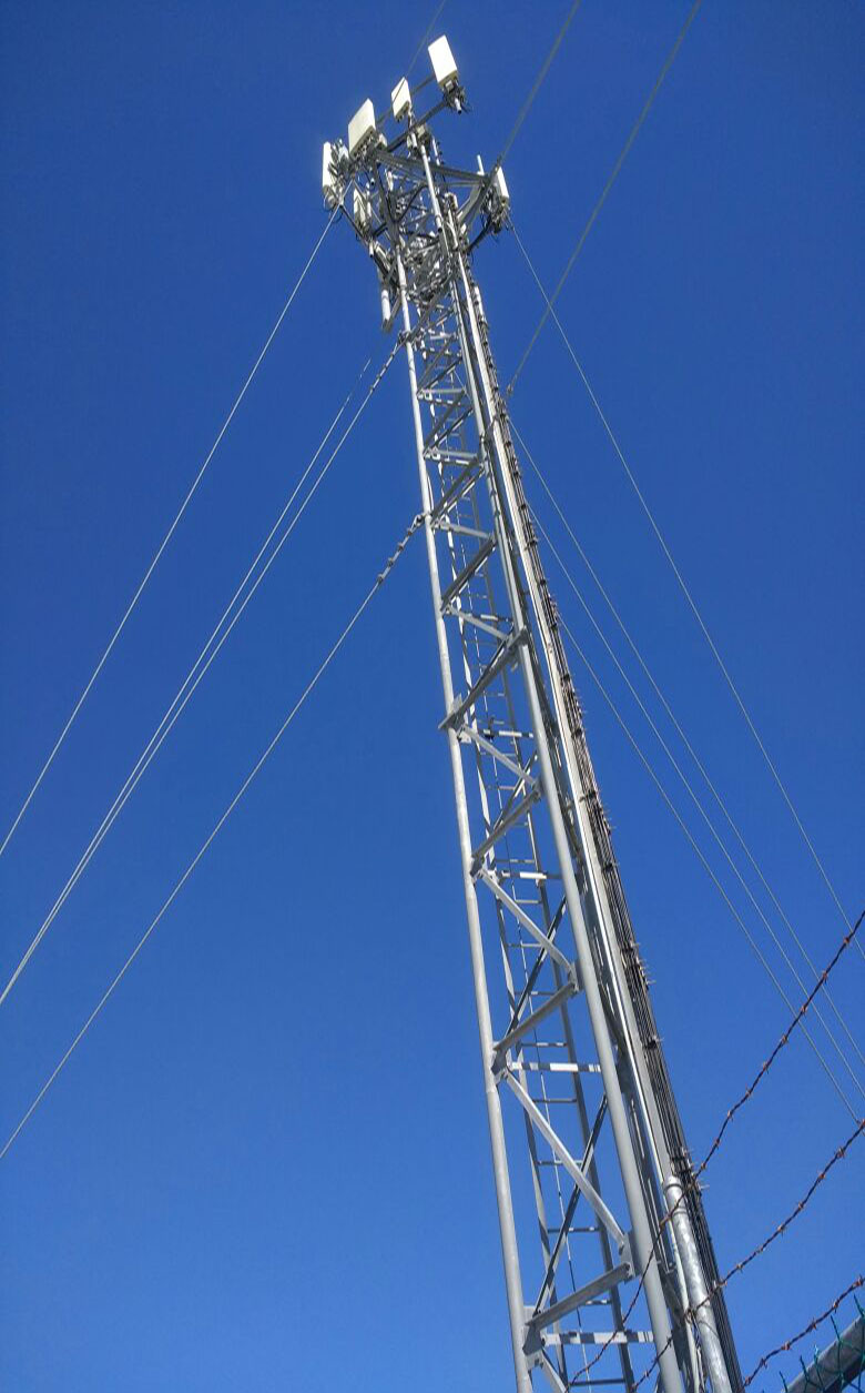 Instalaciones esquinero, pierna a pierna, TZ45, Monopolo